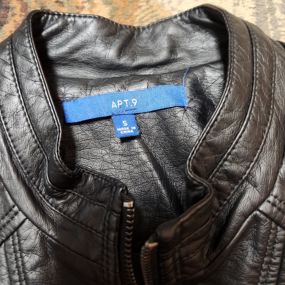 Jacket - Picture 3 of 9